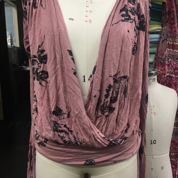 FREE PEOPLE SIRPLICE TOP SIZE Small - Picture 6 of 8